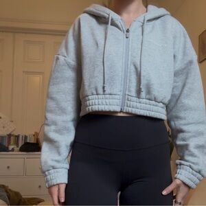 Alphalete Women's Cropped Hoodie